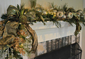 Residential Holiday Mantle